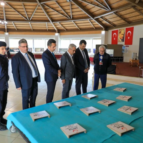 Çanakkale Savaşı'nda kullanılan malzemelerin sergilendiği "Çanakkale Gezici Müzesi" Dalaman Kültür Merkezi’nde ziyarete açıldı.