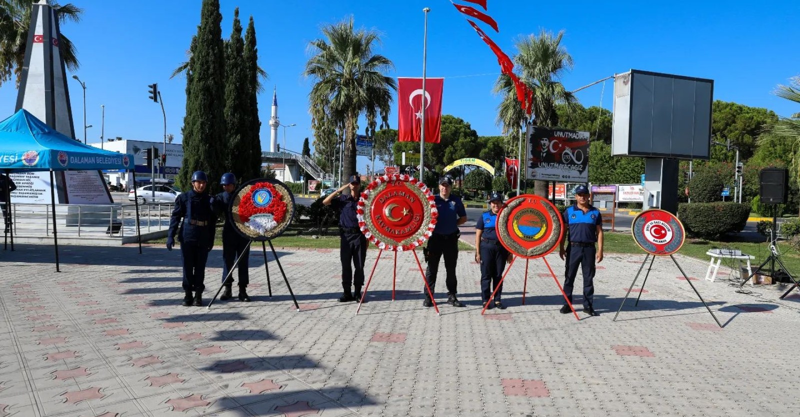 Dalaman Cumhuriyet Meydanında 19 Eylül 2022 Pazartesi günü saat 09.30'da “19 Eylül Gaziler Günü” münasebetiyle tören düzenlendi.