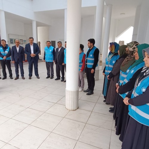 İlçe Müftüsü Abdullah Yakalı Başkanlığında 19 kişilik ( Vaiz, İmam, Müezzin ve Kur'an Kursu Öğreticisi ) ekip Gaziantep/ İslahiye ‘ye doğru yola çıktı.