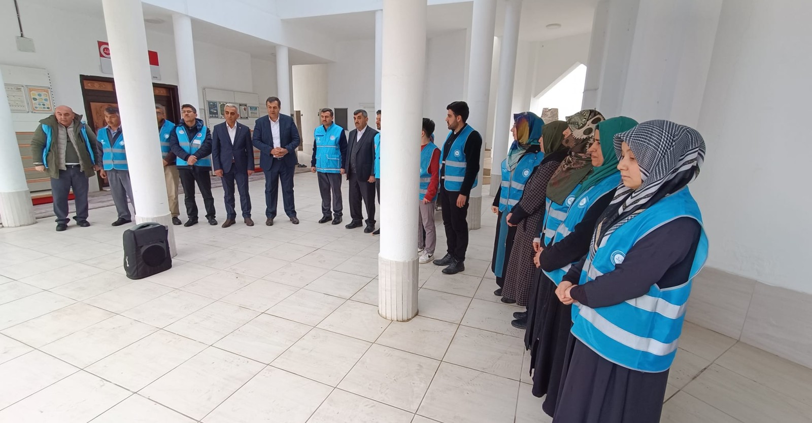 İlçe Müftüsü Abdullah Yakalı Başkanlığında 19 kişilik ( Vaiz, İmam, Müezzin ve Kur'an Kursu Öğreticisi ) ekip Gaziantep/ İslahiye ‘ye doğru yola çıktı.